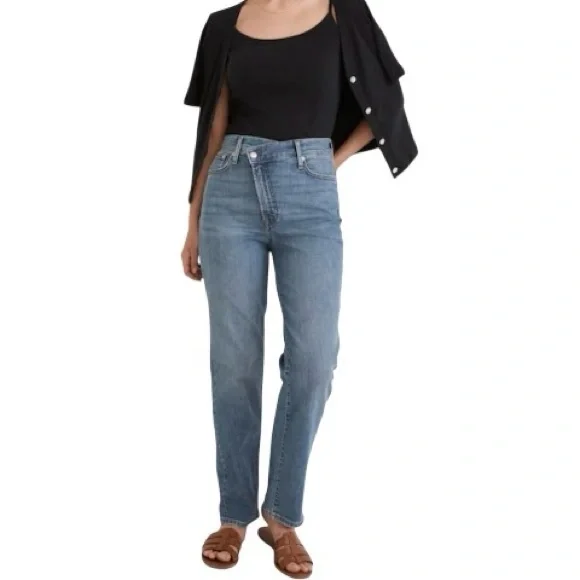 New York & Company High Waisted Straight Leg Jeans-NWOT - Picture 1 of 7